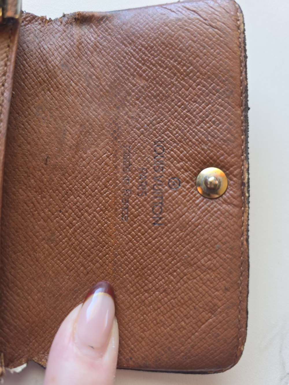 Louis Vuitton Monogram Canvas Key & Card Holder in Brown with Gold Snap - Picture 3 of 8